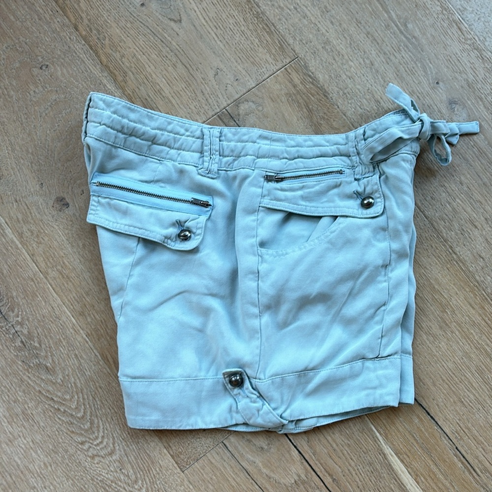 Da-Nang Silk Roll Tab Shorts Size M - Picture 3 of 7